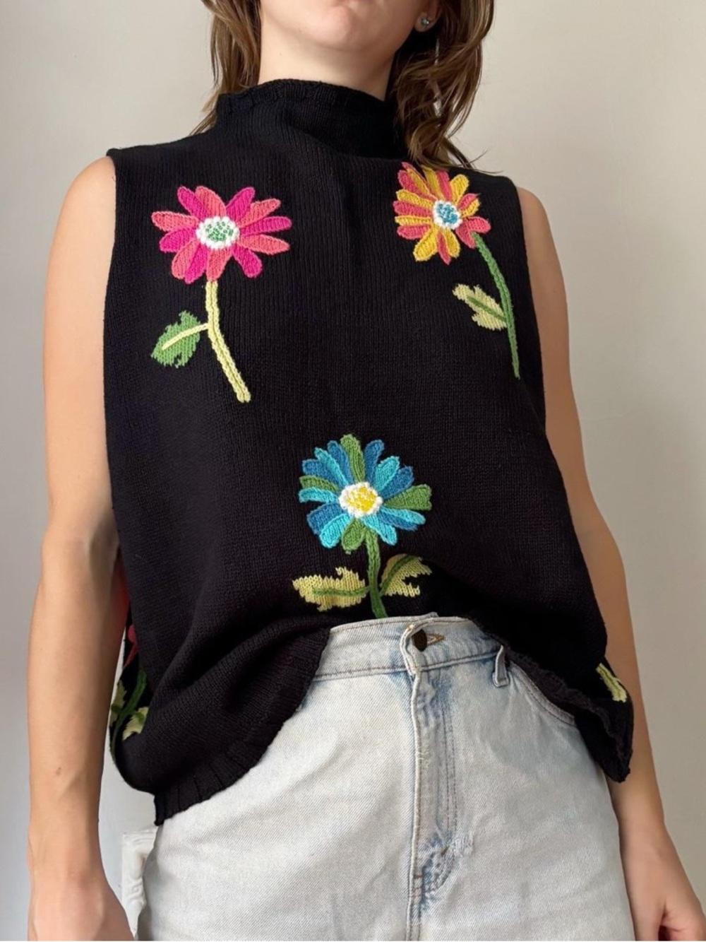Vintage 90s chic cottagecore floral embroidered turtleneck sweater tank top